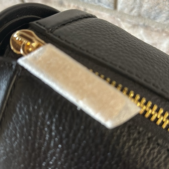 NWT Michael Kors leather Carine in Black - Picture 5 of 10